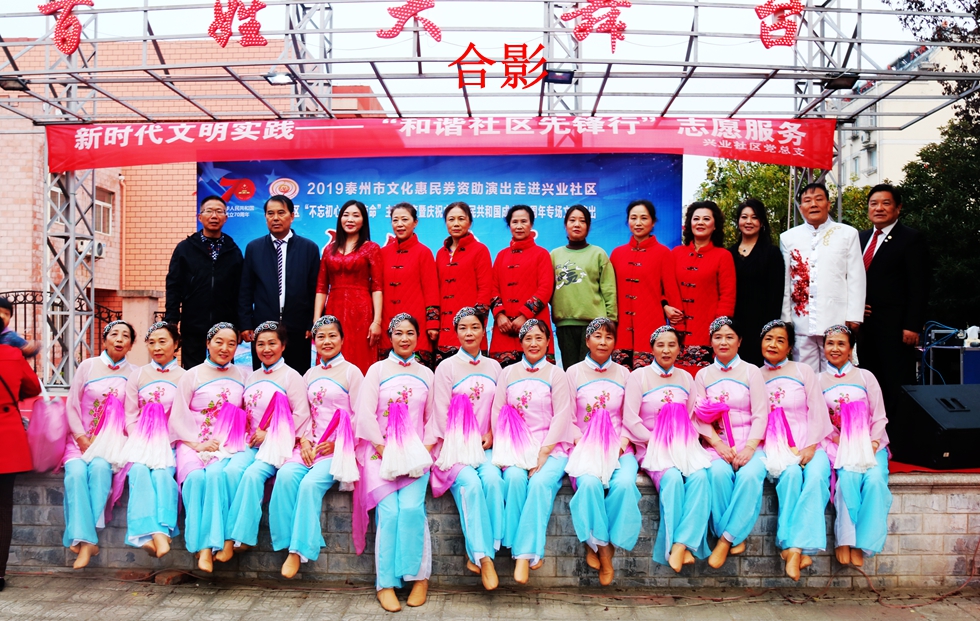 合影.jpg