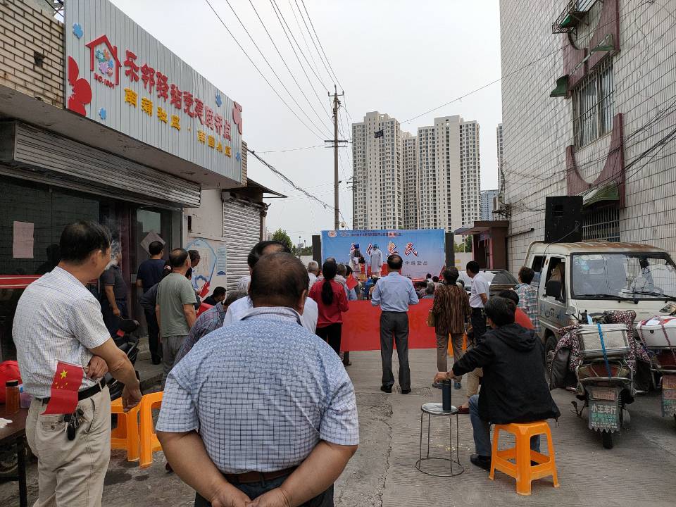 观众、舞台.jpg