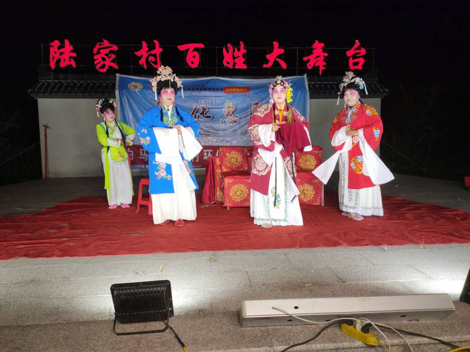 演出照2.jpg
