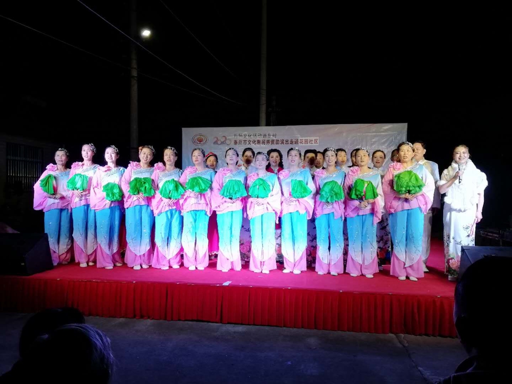 13、合唱《我和我的祖国》_副本.jpg