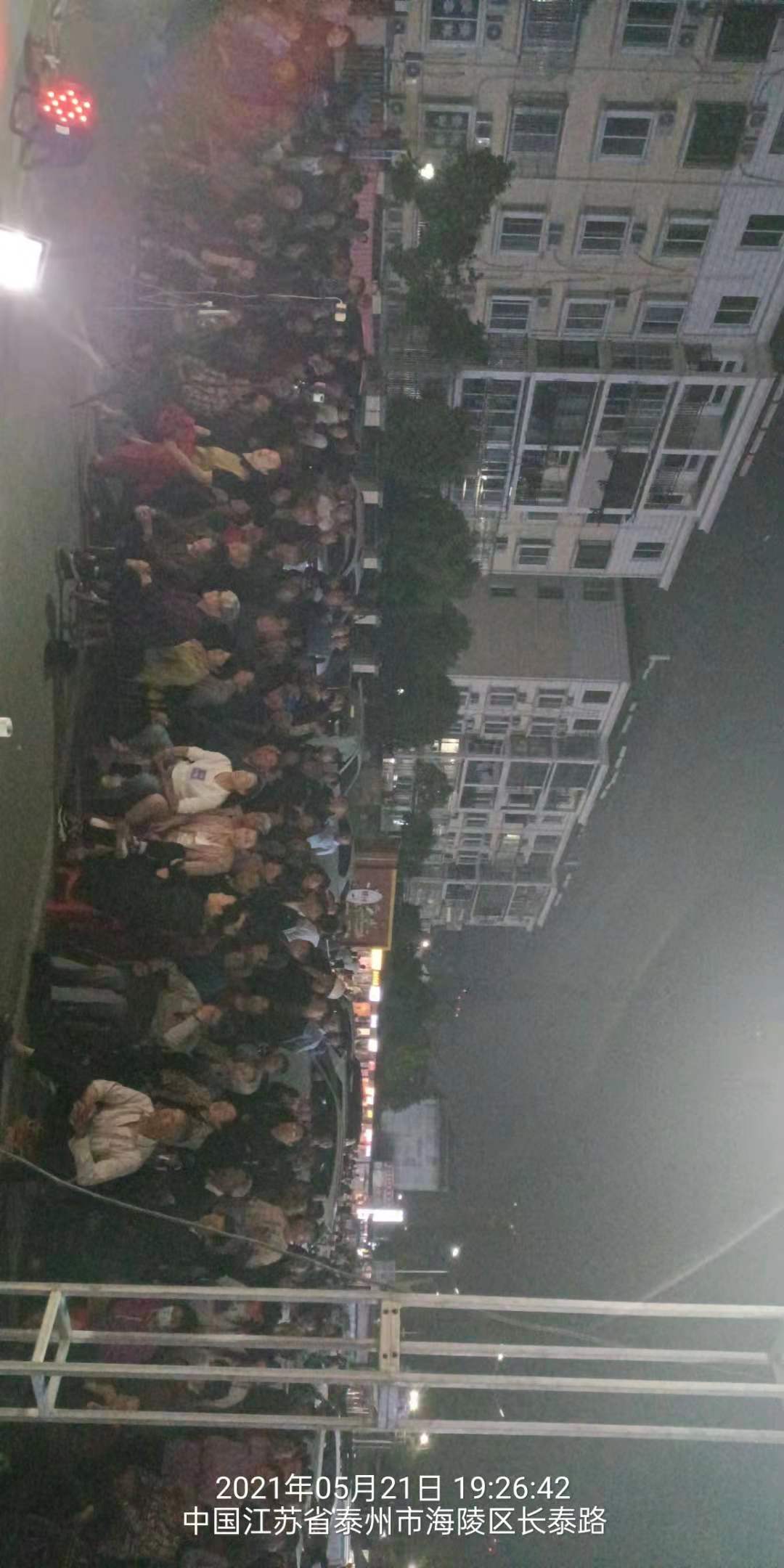 现场观众.jpg